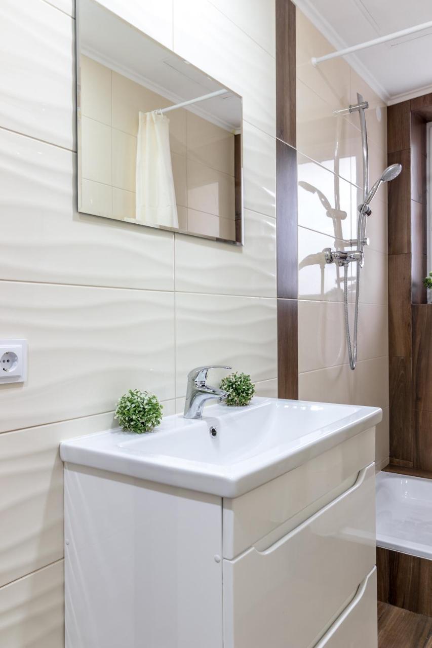 City Center Vip Studio Apartment Lviv Exterior foto